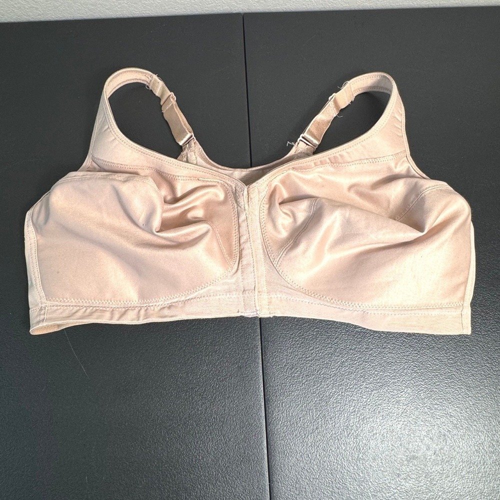 Glamorise MagicLift Wirefree Posture Front Closure Full Coverage Bra Beige 44DD